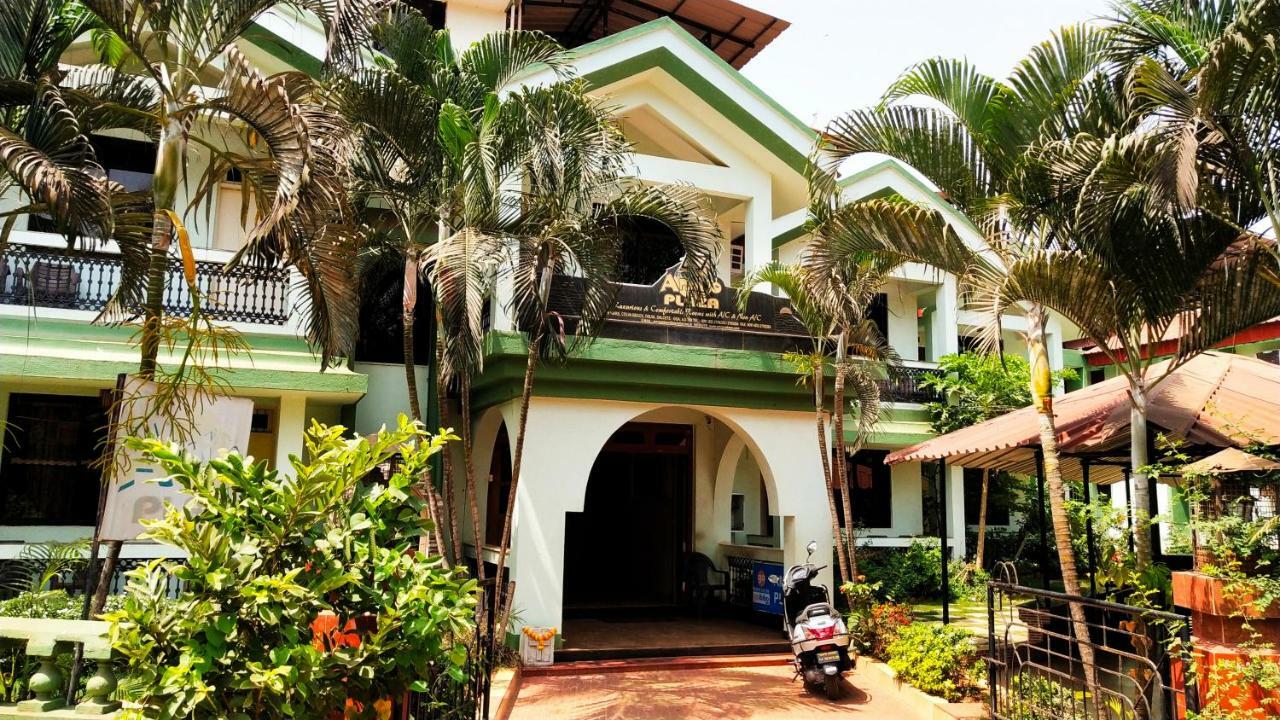 Hotel Amigo Plaza à Colva Extérieur photo